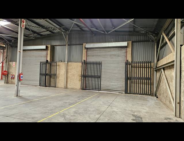6,974M² WAREHOUSE TO LET IN HUGHES